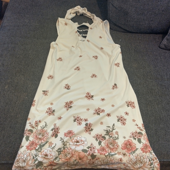 Dress - Picture 2 of 4